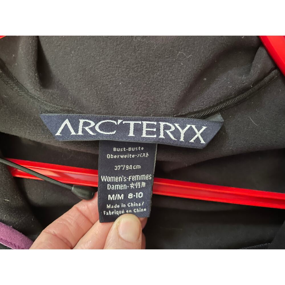 ARC'TERYX Vintage Women's Purple Softshell Jacket Gorpcore Hiking 00s sz M 8-10 - Picture 4 of 11